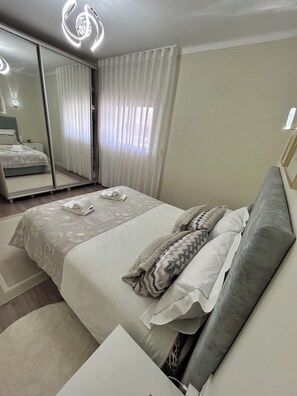 2 Schlafzimmer, Bügeleisen/Bügelbrett, kostenloses WLAN, Bettwäsche