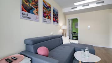 Appartement, balcon | Coin séjour | Télévision à écran plat