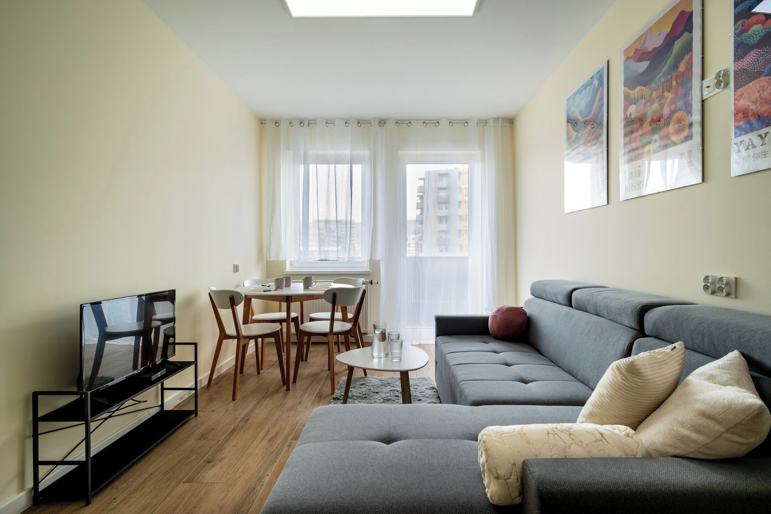 Apartment, Balcony | Living area