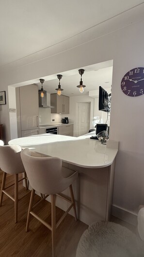 Fridge, microwave, oven, stovetop - Station House Horsham (West Sussex)