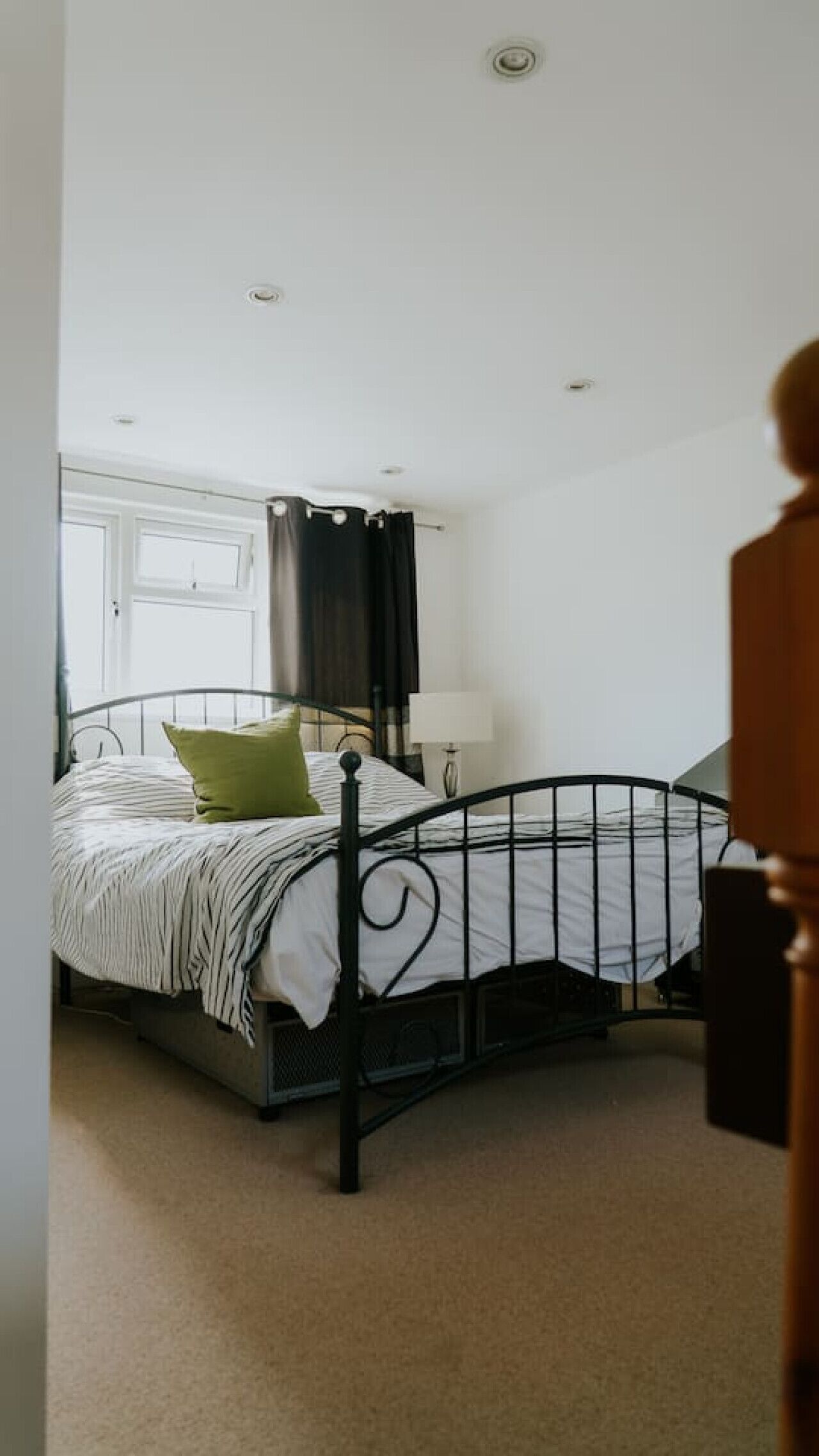 3 bedrooms, desk, iron/ironing board, WiFi