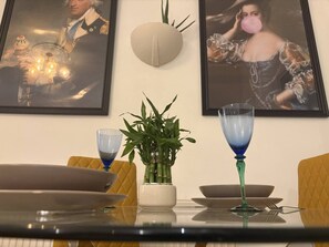 Dining - Spacious 2 bed apartment in Addlestone (Surrey)