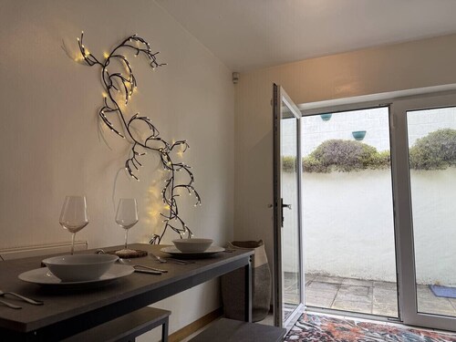 Palm Tree House, Caterham
