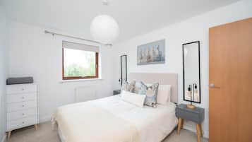 2 bedrooms, desk, iron/ironing board, free WiFi