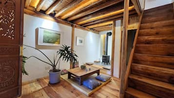 Suite, Patio, Courtyard View | Interior