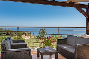 Property grounds - Villa 'Zante Oliva Blu-Seaview With' with Sea View, Wi-Fi & Air Conditioning (Zakynthos Town)