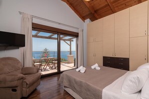 4 bedrooms, iron/ironing board, WiFi, bed sheets - Villa 'Zante Oliva Blu-Seaview With' with Sea View, Wi-Fi & Air Conditioning (Zakynthos Town)