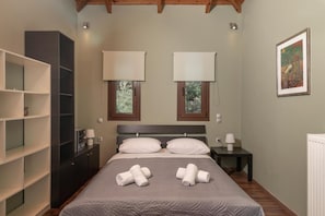 4 bedrooms, iron/ironing board, WiFi, bed sheets - Villa 'Zante Oliva Blu-Seaview With' with Sea View, Wi-Fi & Air Conditioning (Zakynthos Town)