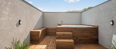 Bañera de hidromasaje exterior