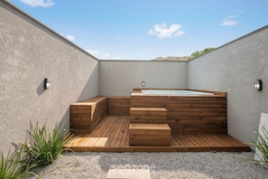 Bañera de hidromasaje exterior