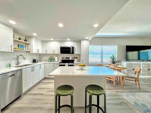 Fridge, microwave, oven, stovetop - Vacation Villas #431 Stunning Beachfront Condo (Fort Myers Beach)