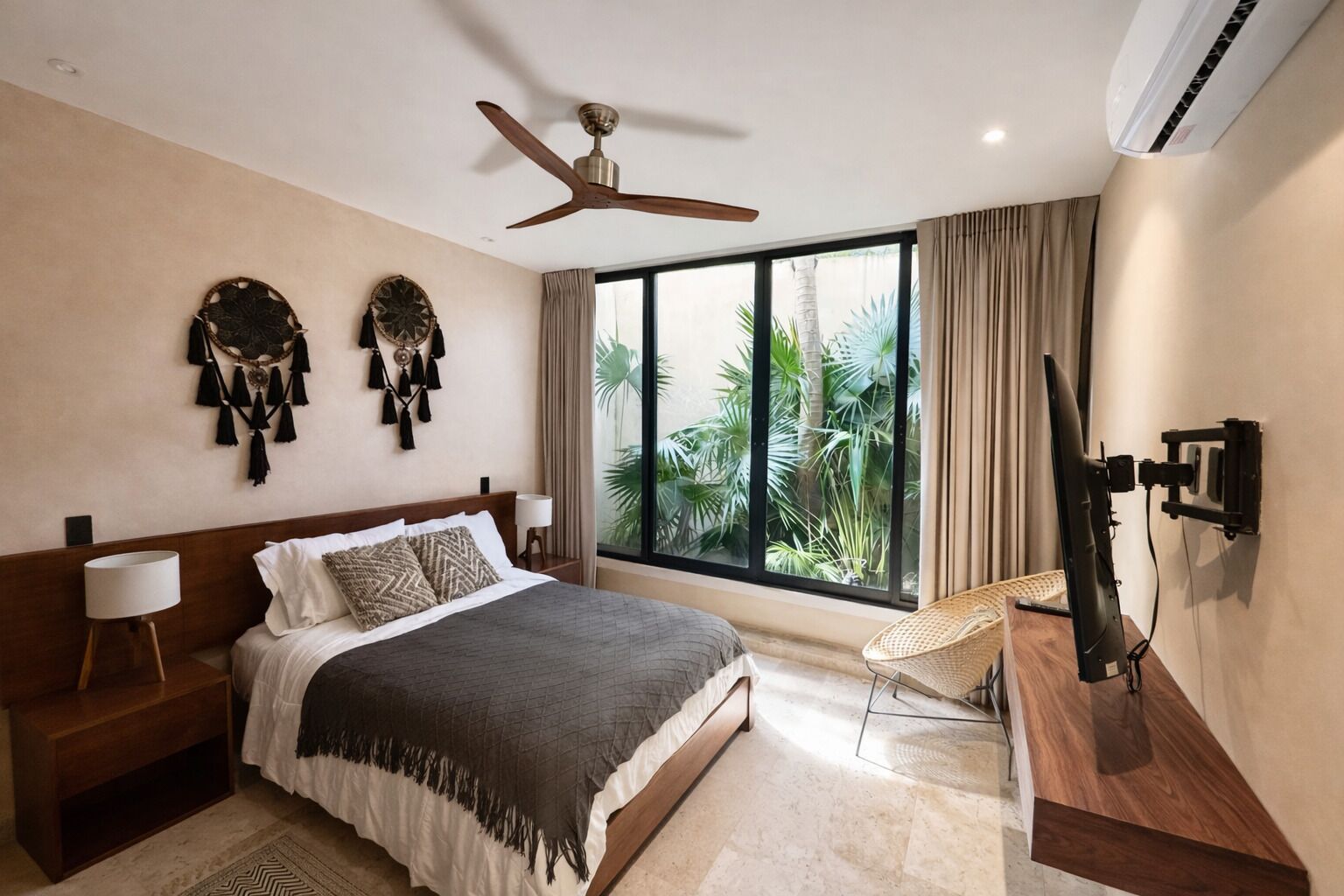 3 間睡房、上網