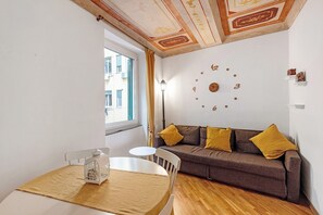 Interior - Apartment 'Ferrari' with Wi-Fi and Air Conditioning (Genova)