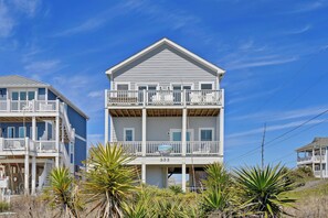 Exterior - Ocean Breeze: Welcoming Oceanfront House steps away from the beach - 4/BR 3/BA (North Topsail Beach)