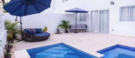 Villa, 3 soverom, røyk, privat basseng | Basseng | Utendørsbasseng