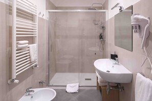 Standard Double Room | Bathroom - park hotel la corte & spa (Campania)