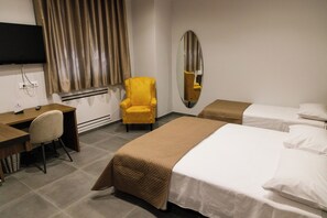 Standard Triple Room, Mountain View | Free WiFi - park hotel la corte & spa (Campania)