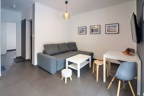 Apartment, Balcony, Mountain View | Living room - RentPlanet - Apartamenty Narutowicza (Karpacz)