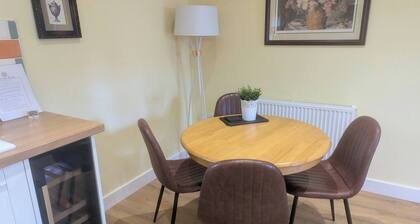 The Tack Room With Hot Tub