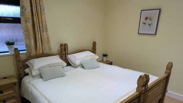 House, 1 Bedroom, Accessible, Pool View | 1 bedroom