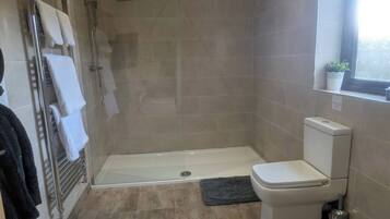 House, 1 Bedroom, Accessible, Pool View | Bathroom