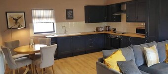 The Stirrups Cottage With Hot Tub