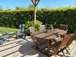 屋外ダイニングエリア