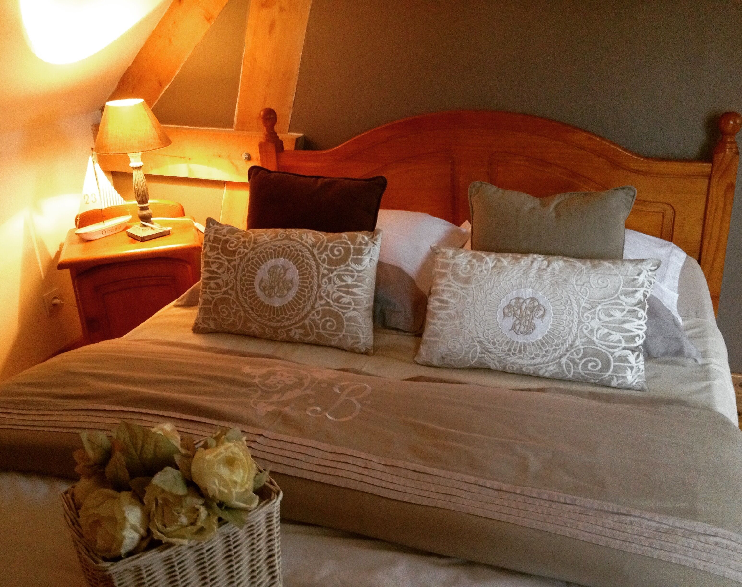 3 chambres, fer et planche à repasser, draps fournis