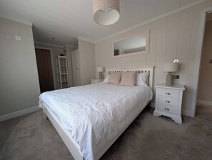 Loft, 2 Bedrooms, Balcony - Lake View Lodgev- NO Pets! (Doncaster)