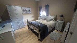 House, 1 Bedroom, Accessible - The Stables Cottage With Hot Tub - NO PE (Doncaster)