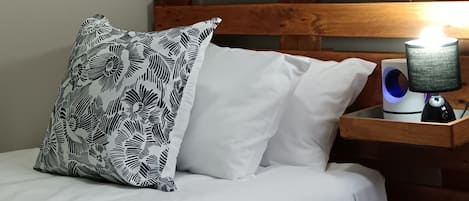 1 bedroom, iron/ironing board, internet, bed sheets