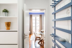 Interior - Stylish T2 Apartment in Lisbon by Lisbeyond (Lisbon)