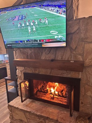 Interior - SW-59 Discounted Concert Packages! Deaver's Delight Newly remodeled (Beech Mountain)