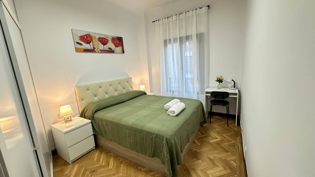 Habitación doble, baño compartido | Tabla de planchar con plancha y wifi gratis 