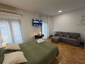 四人房, 公共浴室 | 熨斗/熨衣板、免费 WiFi
