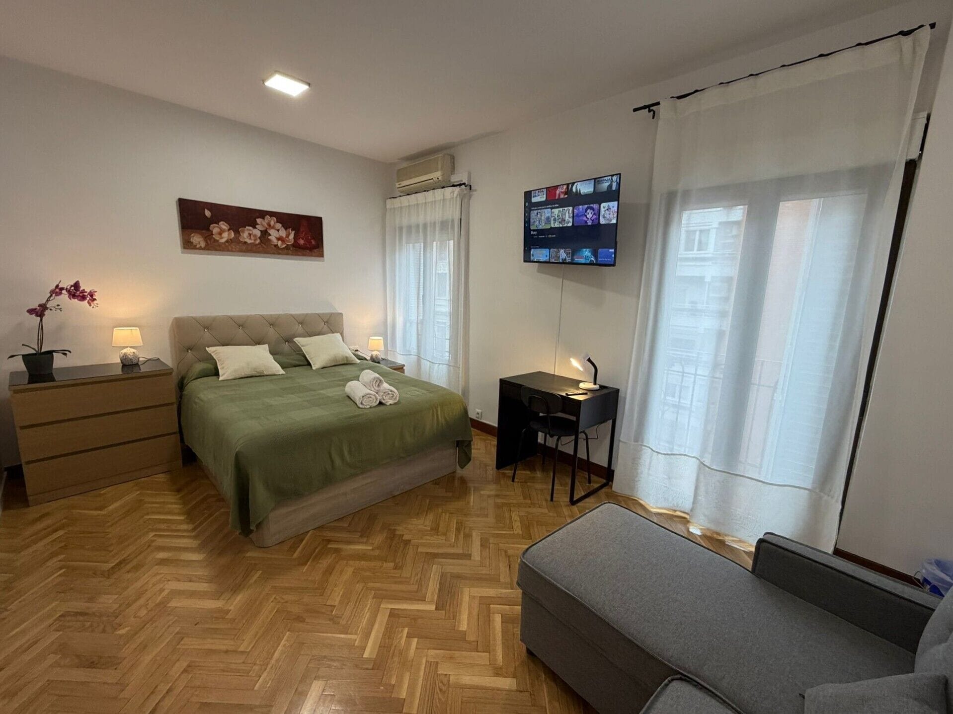 Iron/ironing board, free WiFi