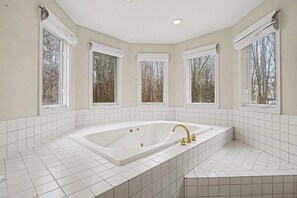 Master bathroom tub - The Whitney House (West Olive)