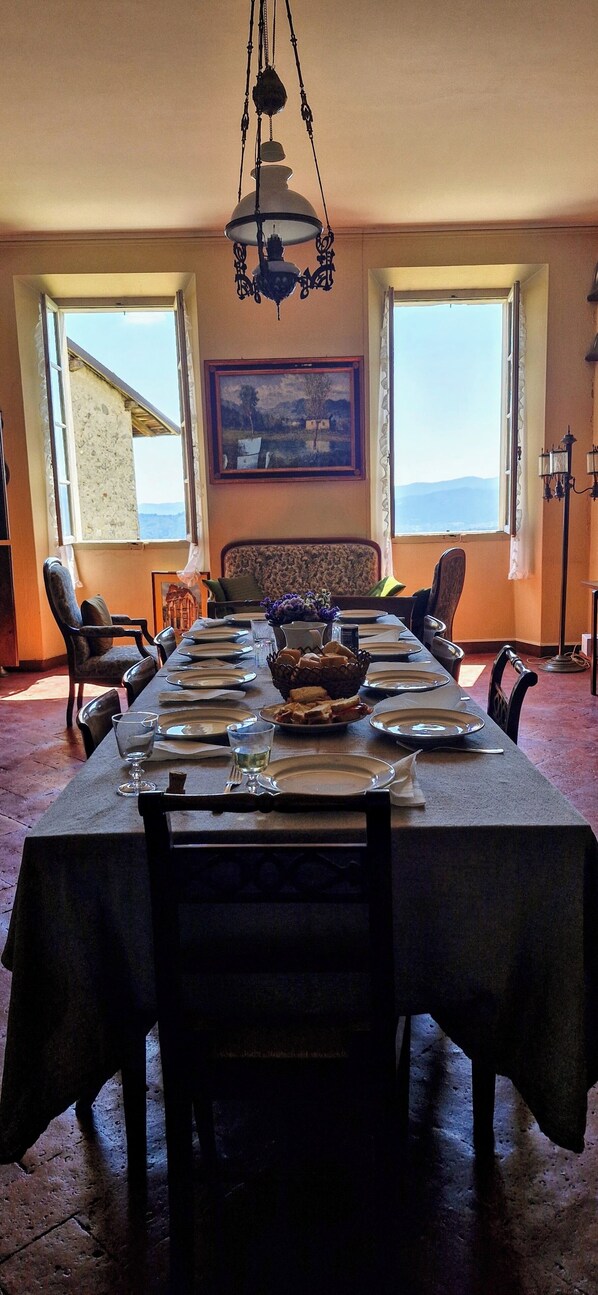 Dining - Villa ottocentesca immersa nella natura per gruppi di amici e grandi famiglie (Mura)