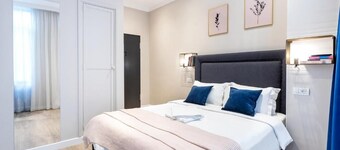 Degoya Bucharest Old Town