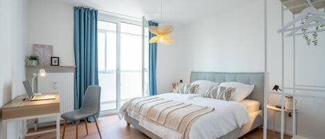 Silitysrauta/-lauta, Wi-Fi, vuodevaatteet