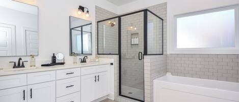 Shower, hair dryer, towels