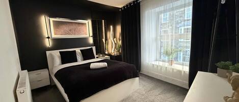 2 bedrooms, iron/ironing board, free WiFi