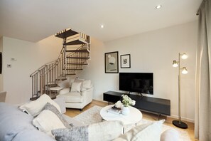 Apartment | Living area - Poplar Garden Townhouse (London)