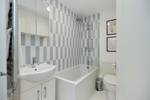 Apartment | Bathroom - Poplar Garden Townhouse (London)