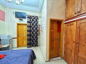 Fer et planche à repasser, Wi-Fi, draps fournis