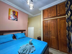 WiFi, bed sheets - Luxury apartment carrefour TKC (Yaoundé)