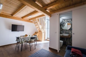 Interior - Stylish apartment with superstructure in historic Syracuse, climate, max. 4 persons (Siracusa)