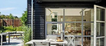 Luxury Beachside Summerhouse – Soft Nordic Design & Sea Air
