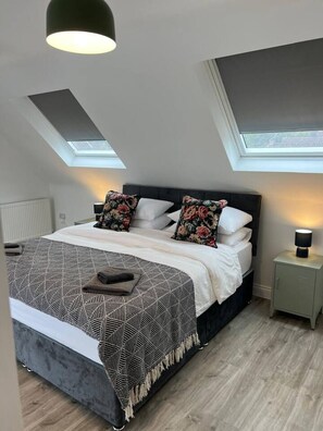 3 Schlafzimmer, Schreibtisch, Bügeleisen/Bügelbrett, kostenloses WLAN