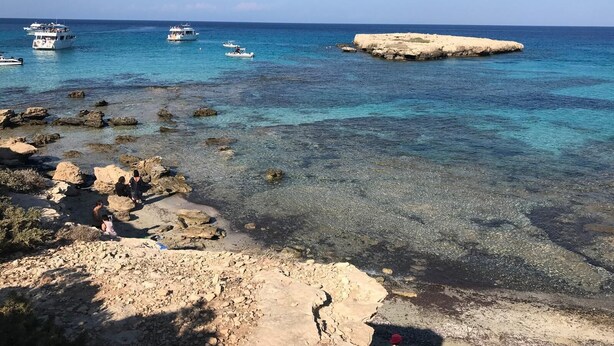 A coastal area with clear turquoise waters, rocky shorelines, and boats. - Sunset View, perfect holiday home located on the edge of Polis (Polis)